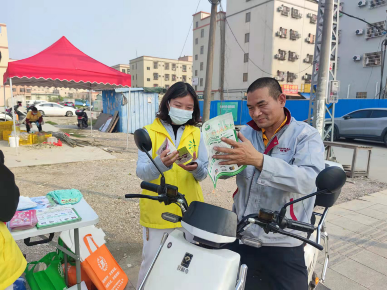 阜沙鎮(zhèn)禁毒信息〔2022〕第130期--【全民禁毒宣傳月】阜沙禁毒走進村居 （2022.6.11) 